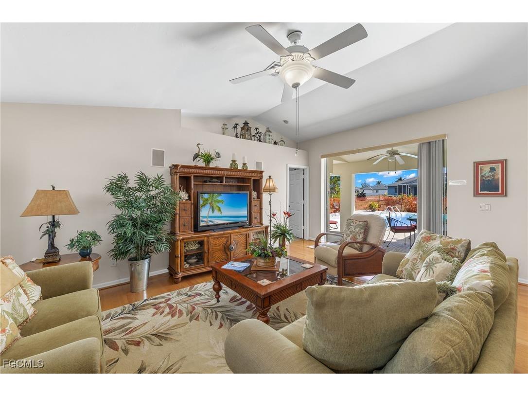 2305 SW 19th Place Cape Coral FL 33991 2025010089 image3