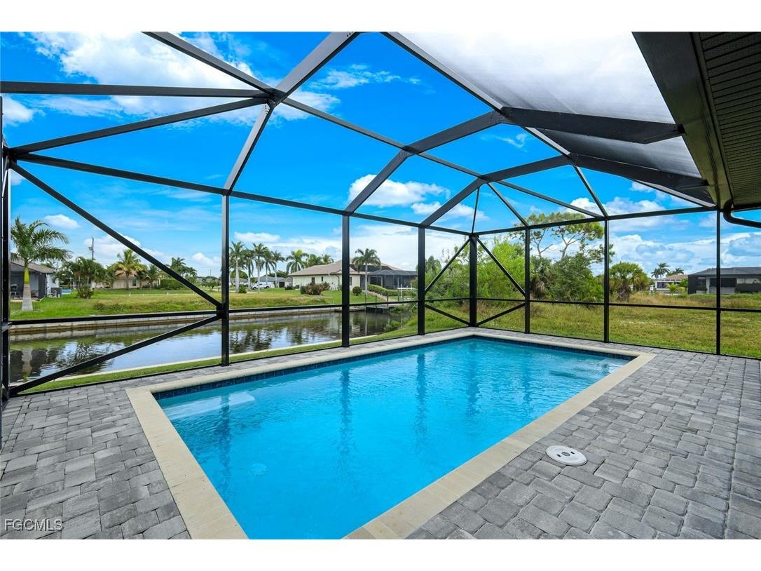 2305 SW 32nd Street Cape Coral FL 33914 2025018242 image1