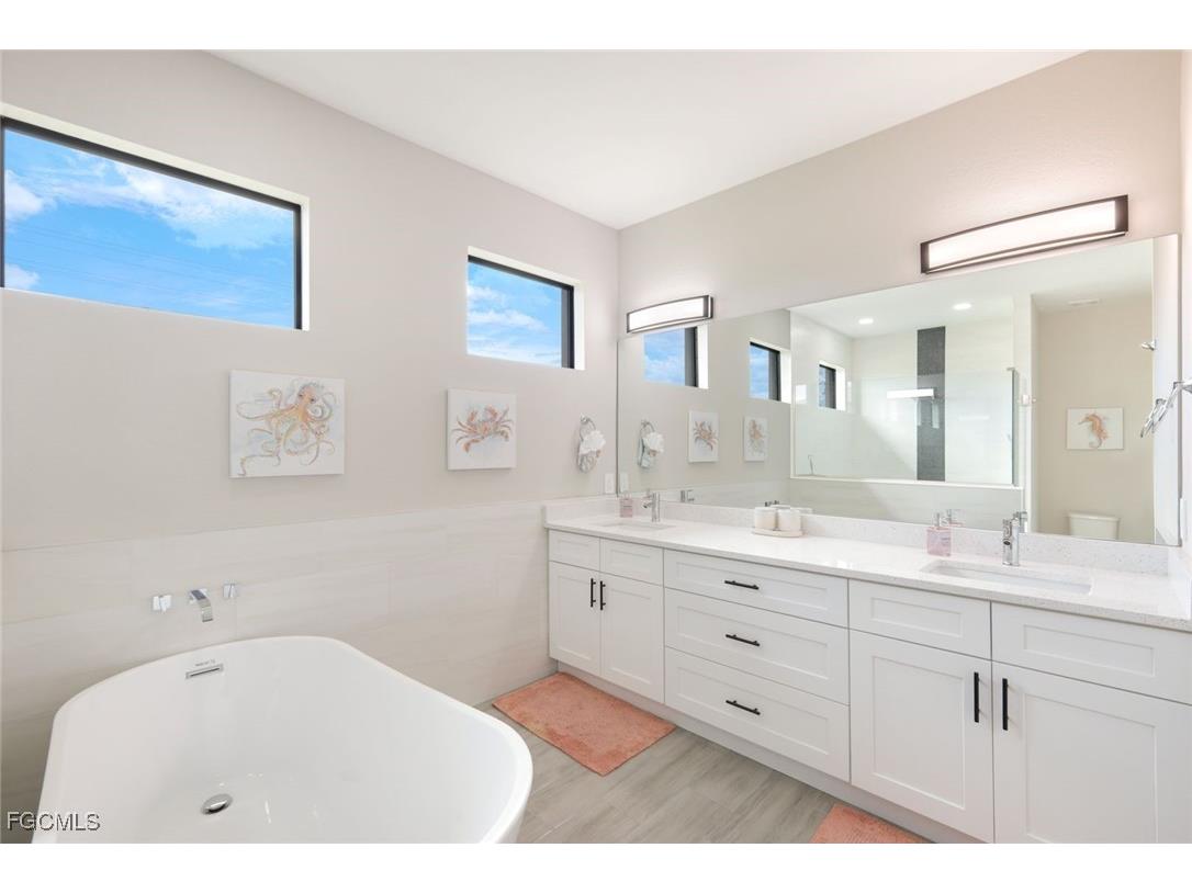 2305 SW 32nd Street Cape Coral FL 33914 2025018242 image20