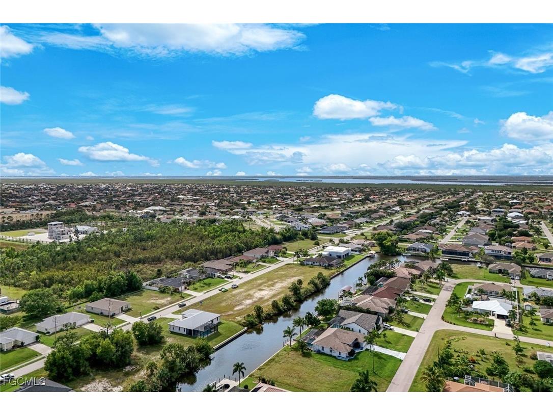 2305 SW 32nd Street Cape Coral FL 33914 2025018242 image40