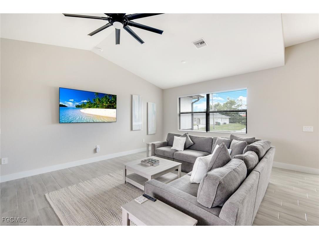 2305 SW 32nd Street Cape Coral FL 33914 2025018242 image5