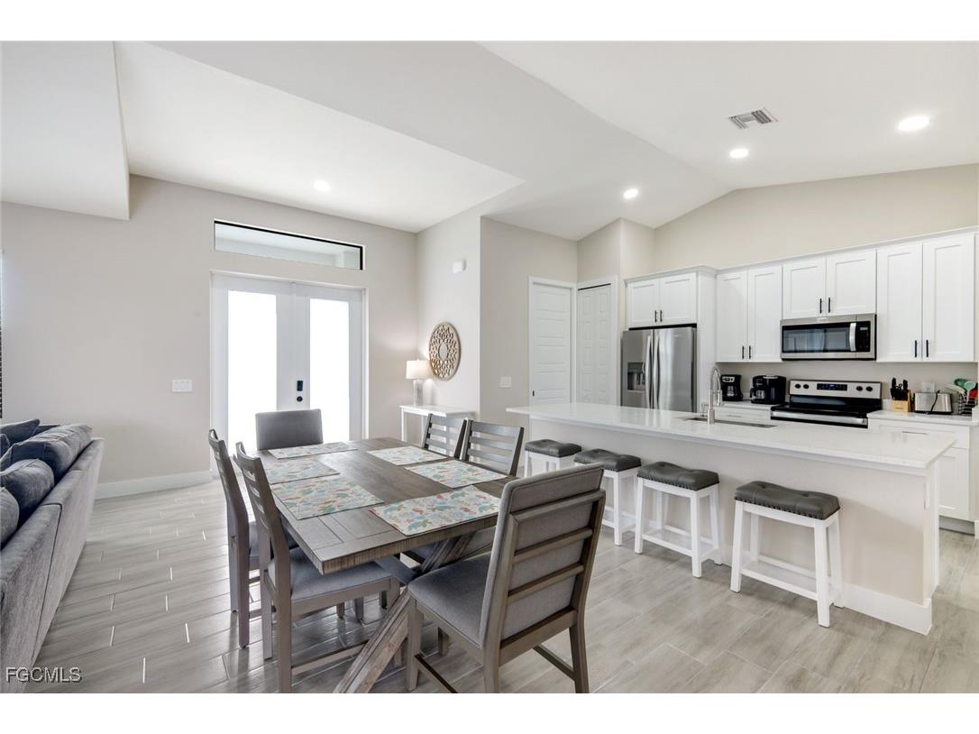 2305 SW 32nd Street Cape Coral FL 33914 2025018242 image8