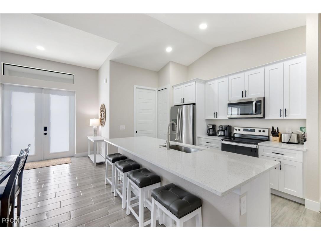 2305 SW 32nd Street Cape Coral FL 33914 2025018242 image9