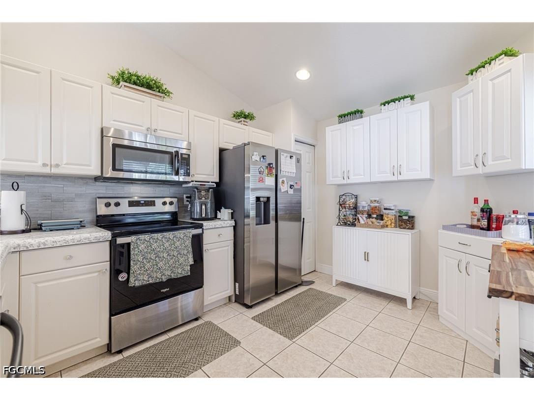 2305 Summersweet Drive Alva FL 33920 2026019914 image11
