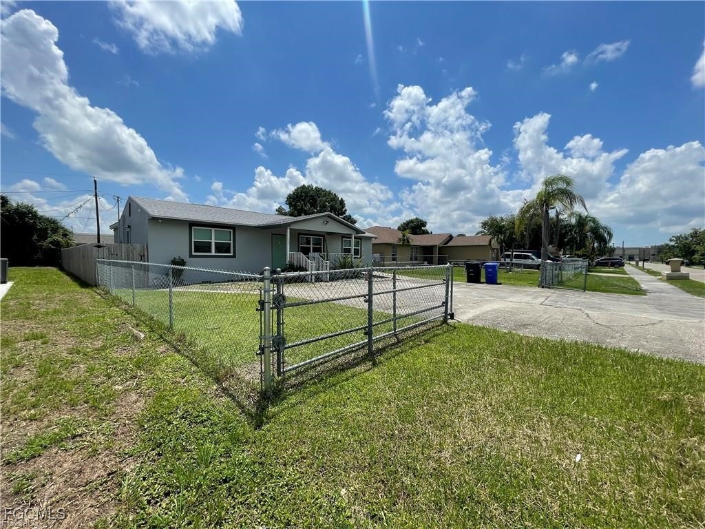 2305 Towles Street Fort Myers FL 33916 2025004519 image3