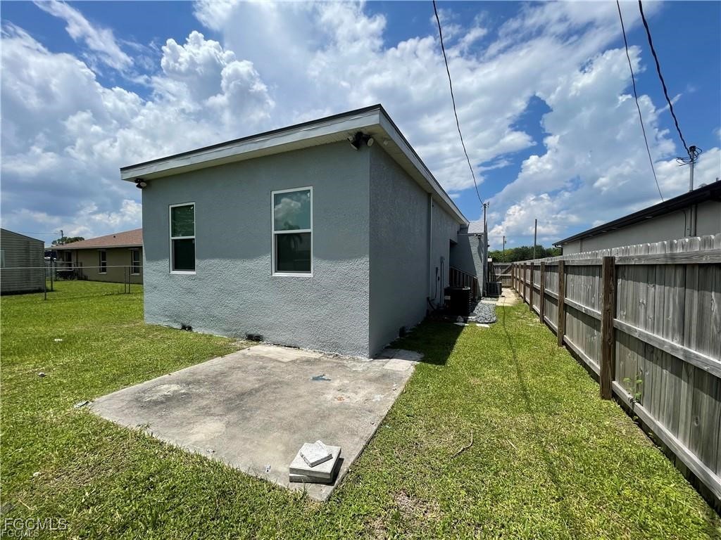 2305 Towles Street Fort Myers FL 33916 2025004519 image30