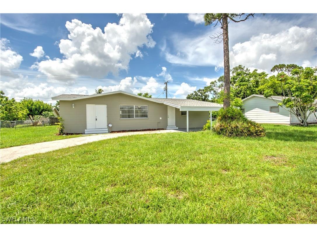 2306 Crystal Drive Fort Myers FL 33907 224060410 image1