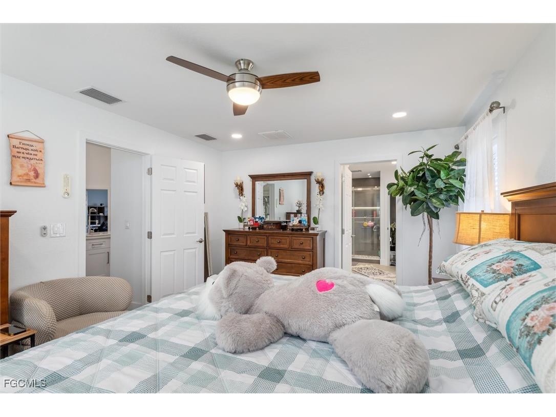 2306 NE 34th Street Cape Coral FL 33909 2026001303 image15