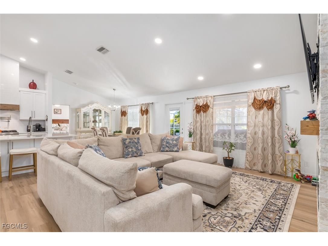 2306 NE 34th Street Cape Coral FL 33909 2026001303 image5