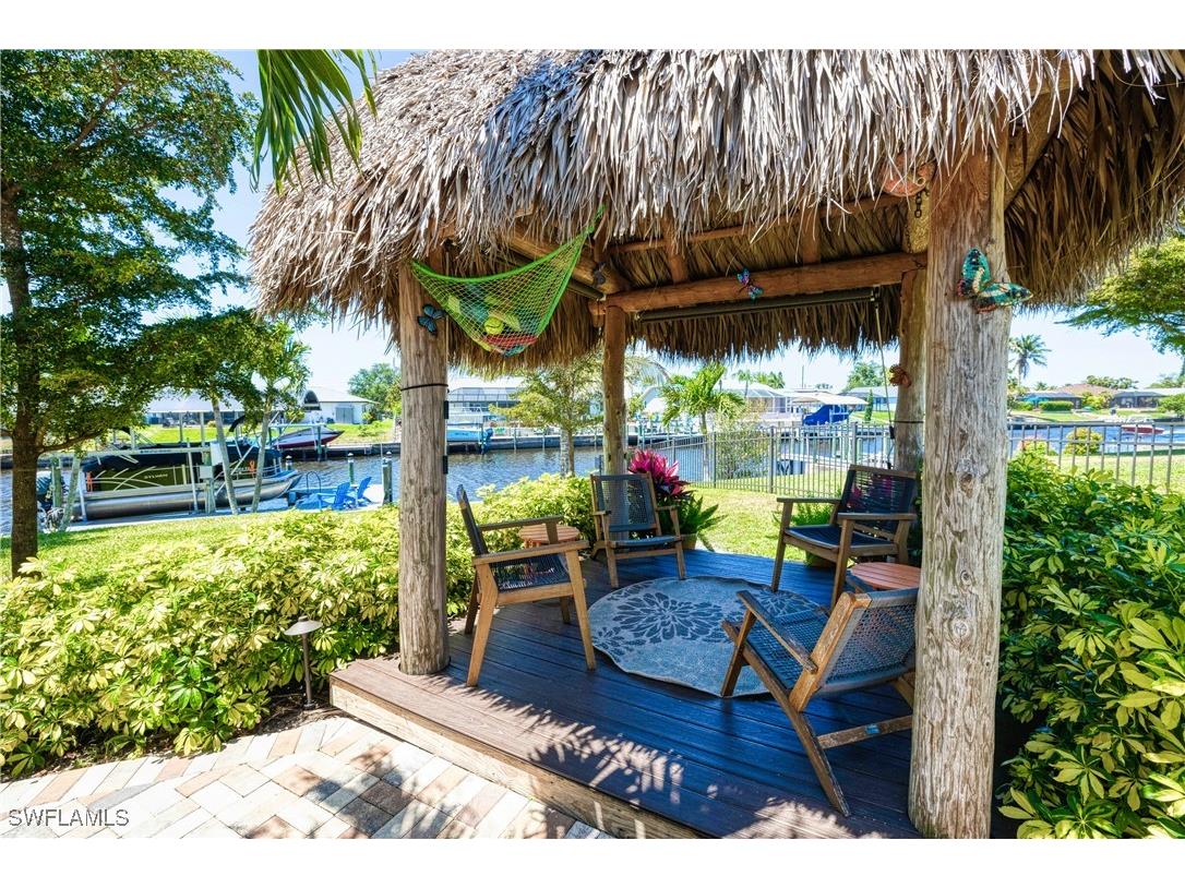 2306 SE 10th Place Cape Coral FL 33990 225035312 image1