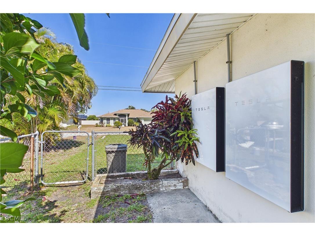 2306 SE 15th Terrace Cape Coral FL 33990 2026004405 image39