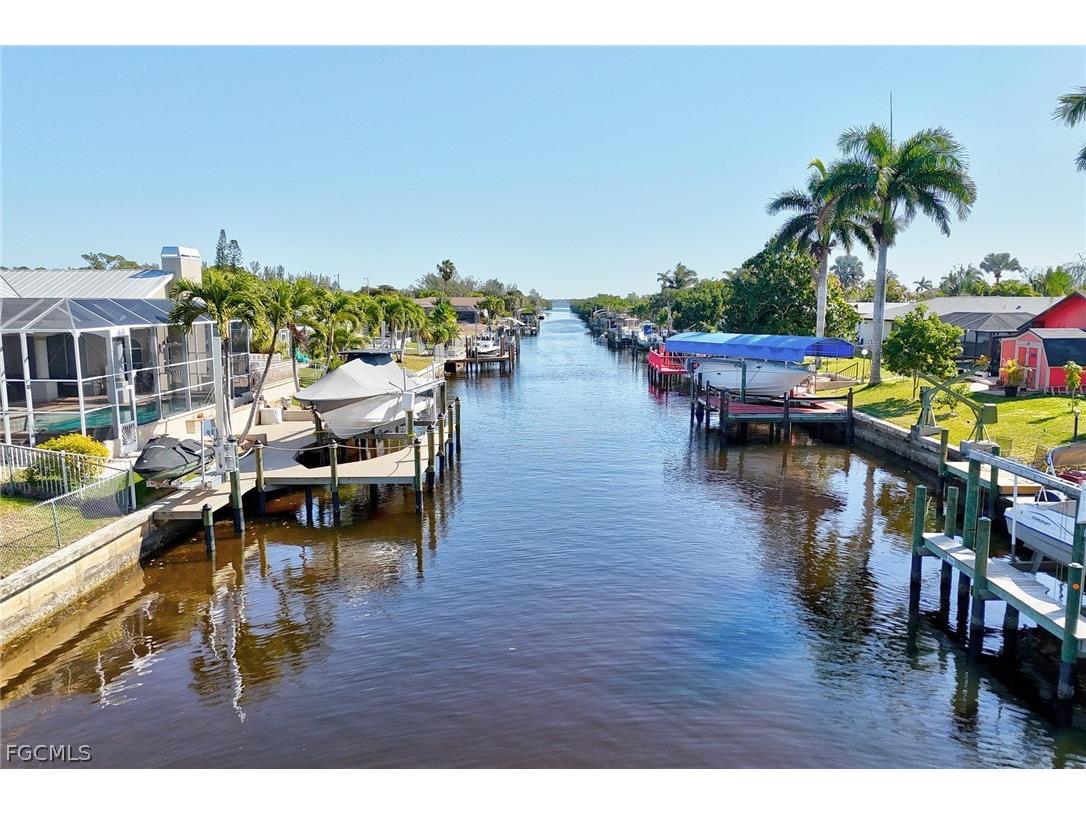2306 SE 15th Terrace Cape Coral FL 33990 2026004405 image5