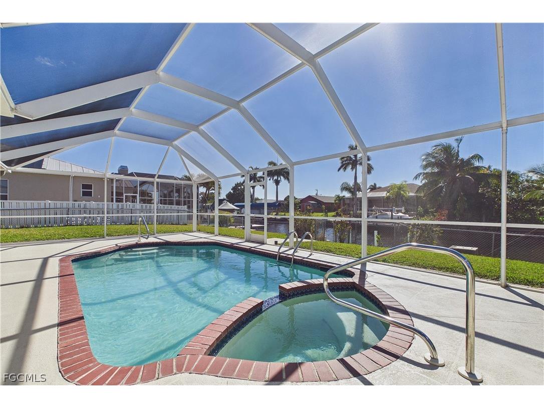 2306 SE 15th Terrace Cape Coral FL 33990 2026004405 image8