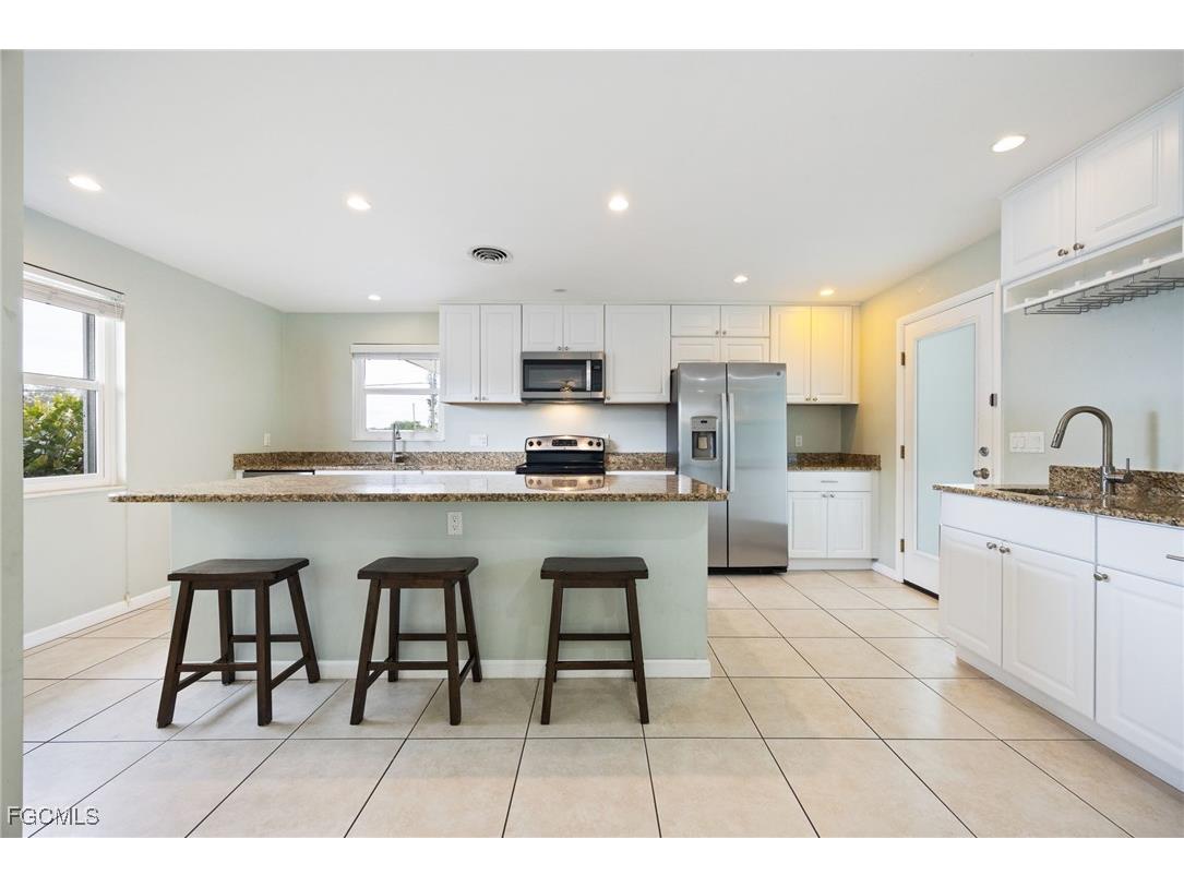 2307 Flora Avenue Fort Myers FL 33907 2026005408 image10