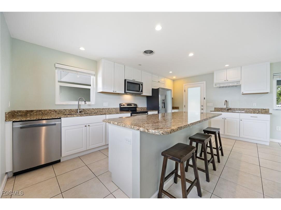 2307 Flora Avenue Fort Myers FL 33907 2026005408 image11