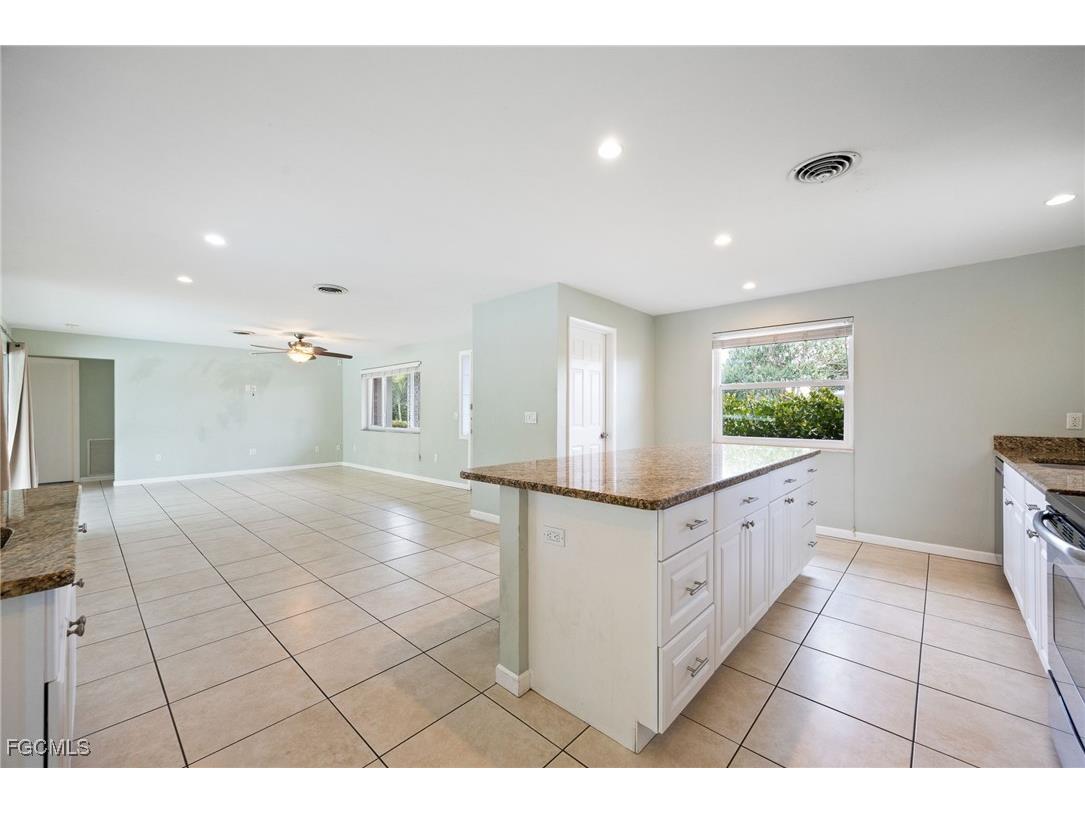 2307 Flora Avenue Fort Myers FL 33907 2026005408 image14