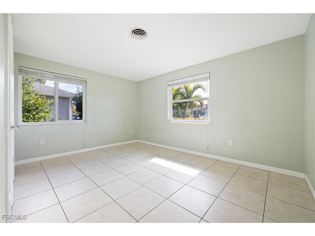 2307 Flora Avenue Fort Myers FL 33907 2026005408 image18