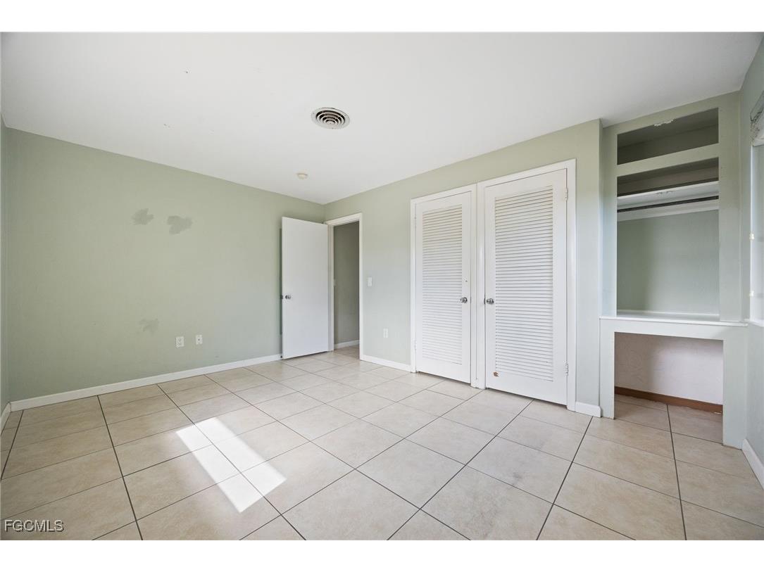 2307 Flora Avenue Fort Myers FL 33907 2026005408 image19