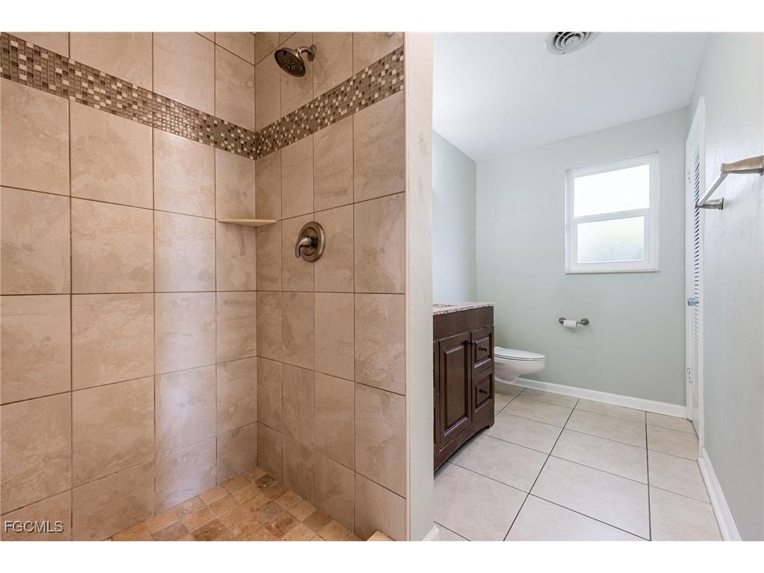 2307 Flora Avenue Fort Myers FL 33907 2026005408 image20