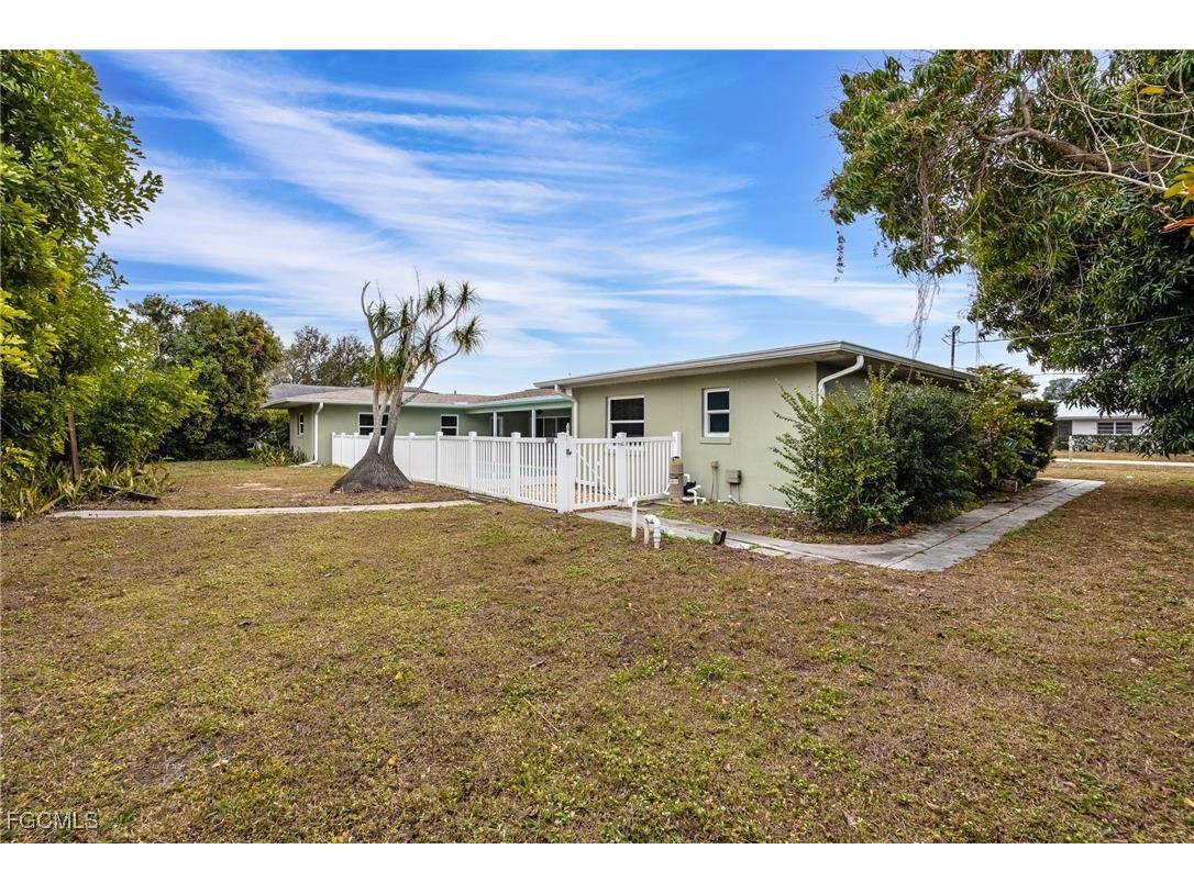 2307 Flora Avenue Fort Myers FL 33907 2026005408 image31