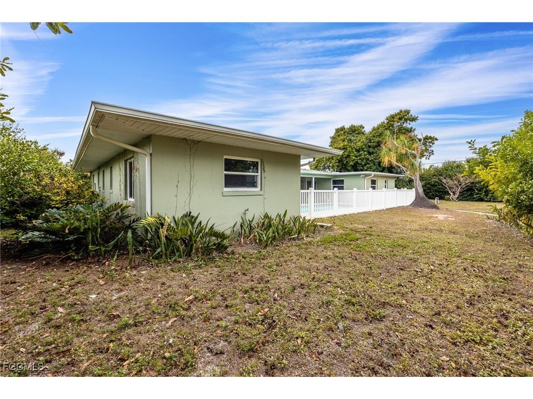 2307 Flora Avenue Fort Myers FL 33907 2026005408 image32