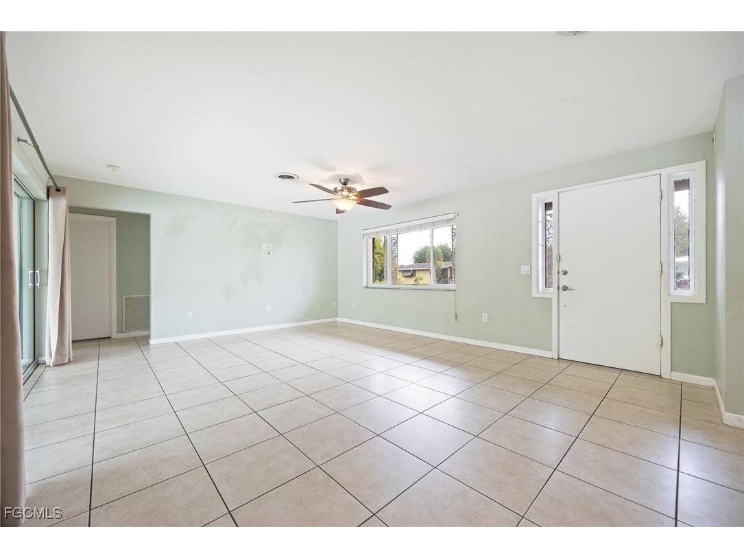 2307 Flora Avenue Fort Myers FL 33907 2026005408 image5