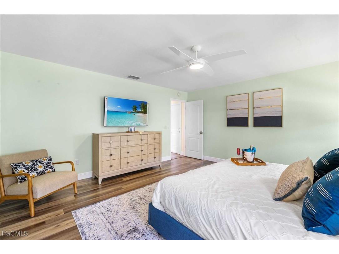 2307 SW 40th Street Cape Coral FL 33914 2025010222 image13