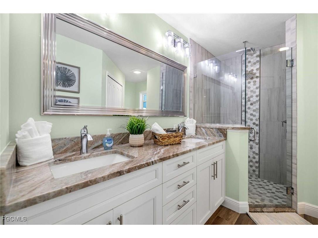 2307 SW 40th Street Cape Coral FL 33914 2025010222 image15