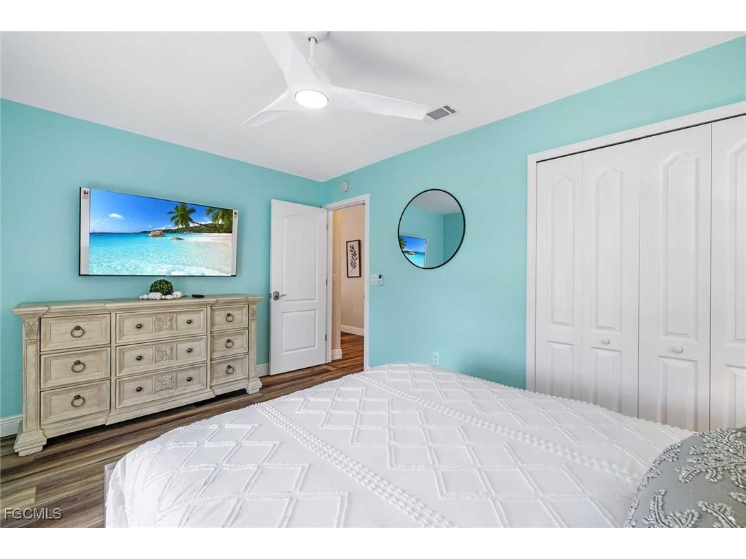 2307 SW 40th Street Cape Coral FL 33914 2025010222 image18