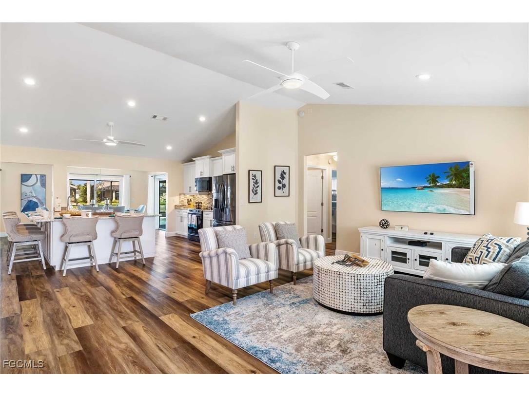 2307 SW 40th Street Cape Coral FL 33914 2025010222 image26