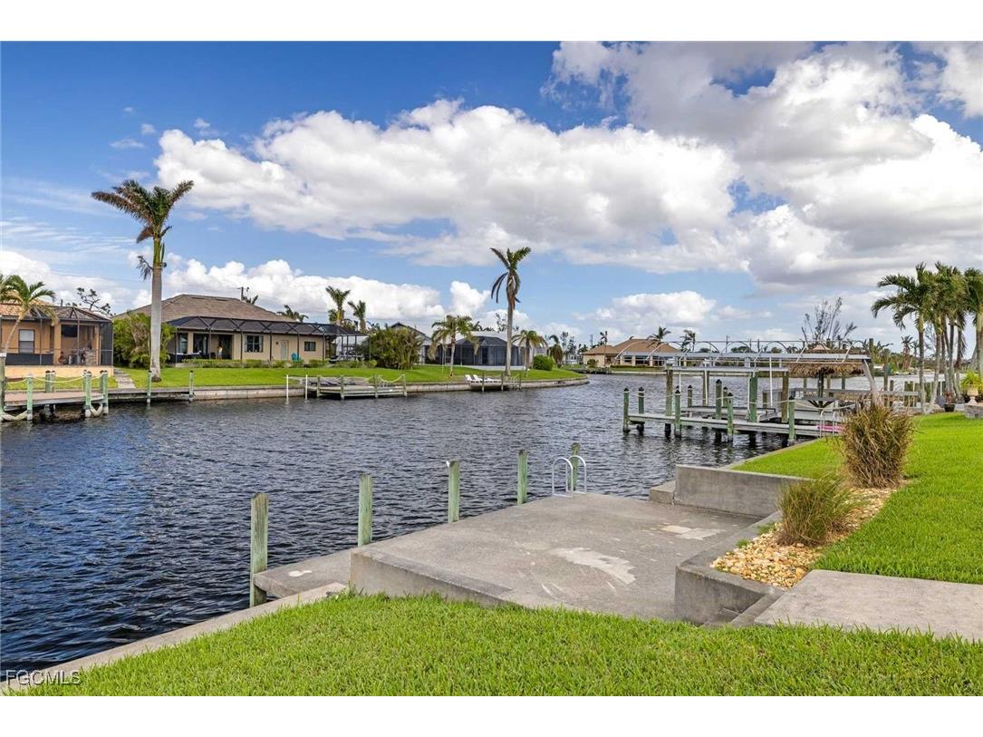 2307 SW 40th Street Cape Coral FL 33914 2025010222 image3