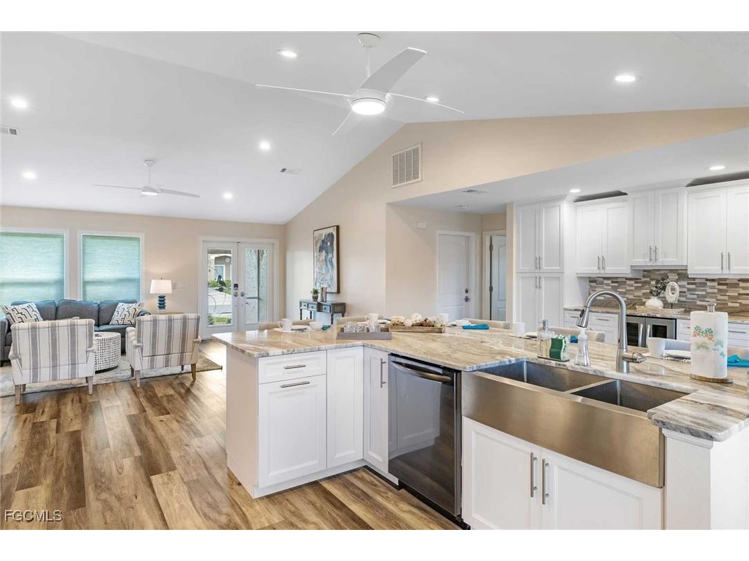 2307 SW 40th Street Cape Coral FL 33914 2025010222 image31