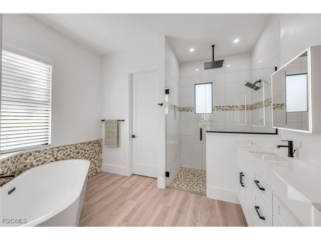 2307 SW 45th Terrace Cape Coral FL 33914 2025015094 image23