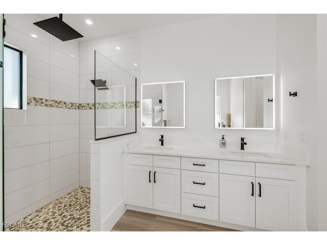 2307 SW 45th Terrace Cape Coral FL 33914 2025015094 image24