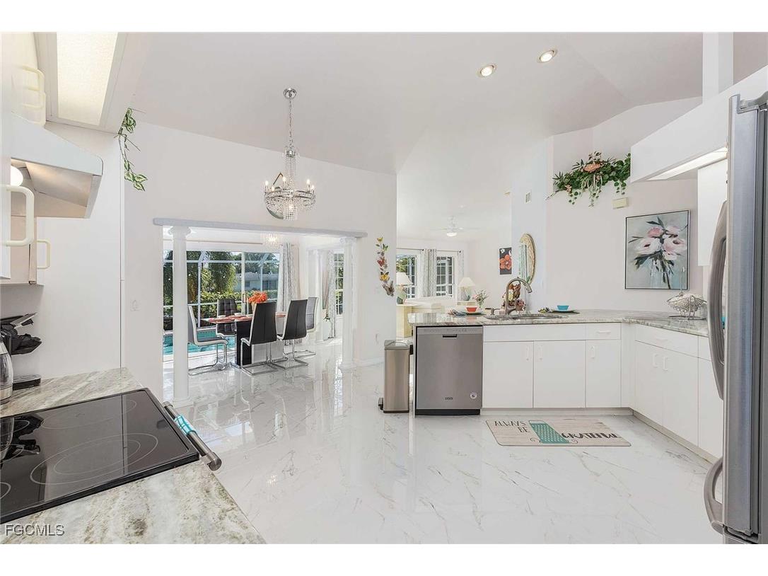 2308 SE 27th Street Cape Coral FL 33904 2025009734 image8