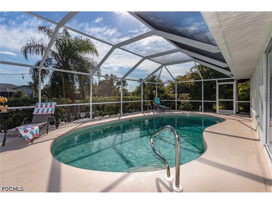 2308 SE 27th Street Cape Coral FL 33904 2026028162 image1