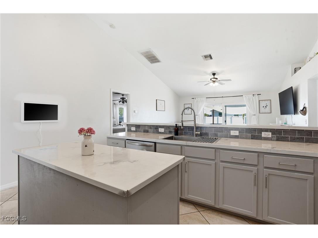 2309 NW 10th Avenue Cape Coral FL 33993 2026002263 image5