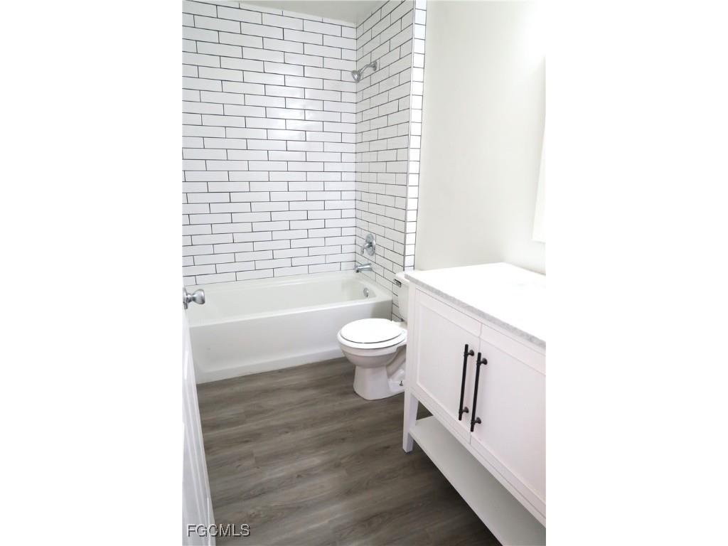 2309 SE 5th Place Cape Coral FL 33990 2025022050 image8