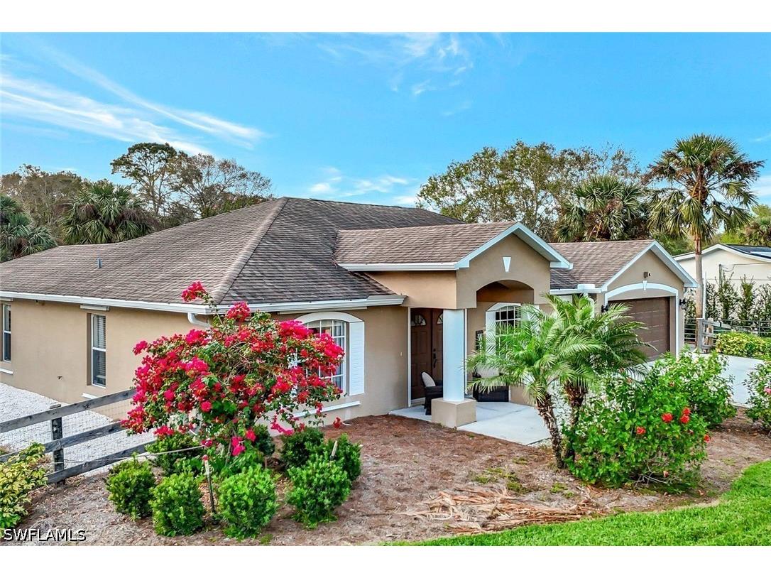231 16th Street NE Naples FL 34120 226022570 image1