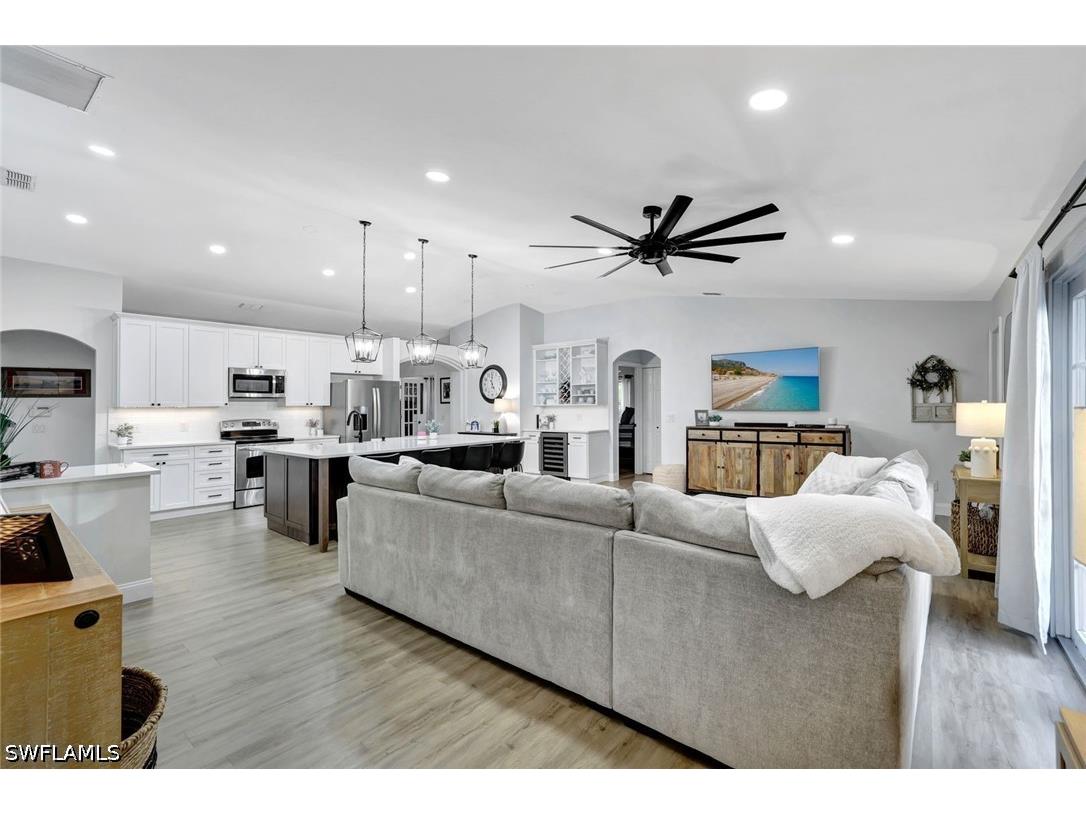 231 16th Street NE Naples FL 34120 226022570 image6