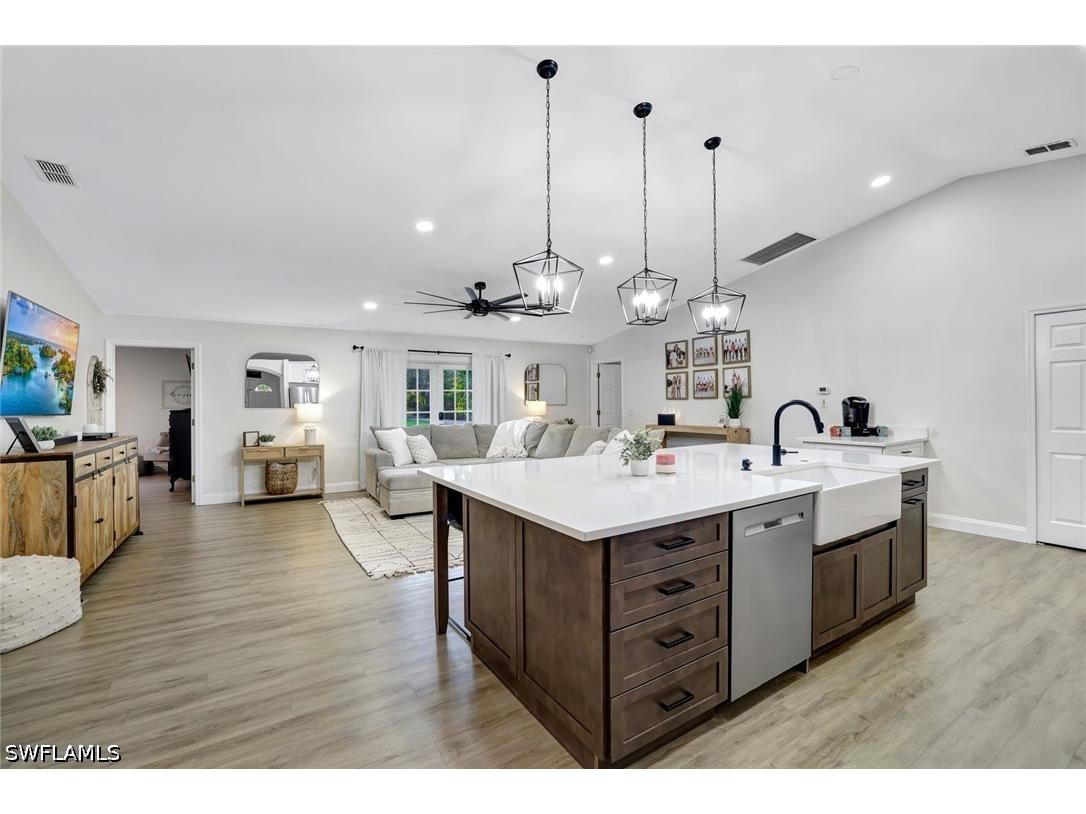 231 16th Street NE Naples FL 34120 226022570 image8