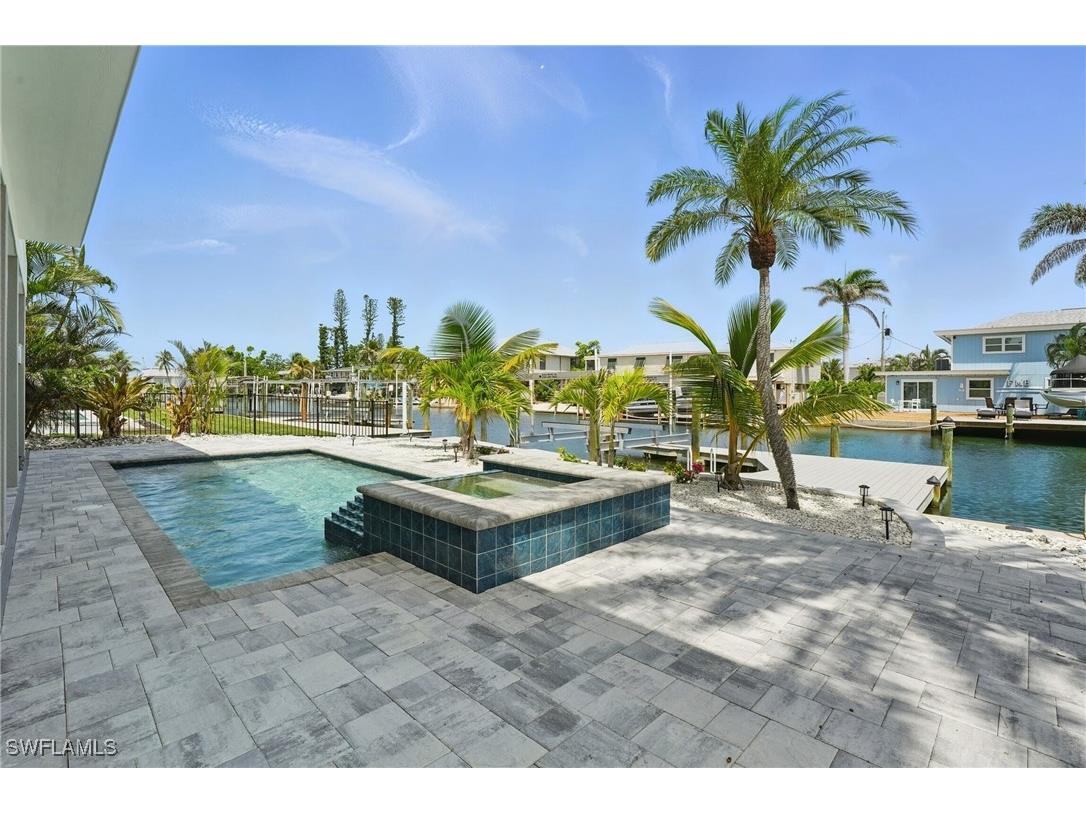 231 Flamingo Street Fort Myers Beach FL 33931 225052552 image2