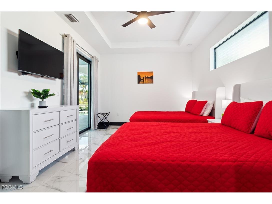 231 Gleason Parkway Cape Coral FL 33914 2025008056 image10