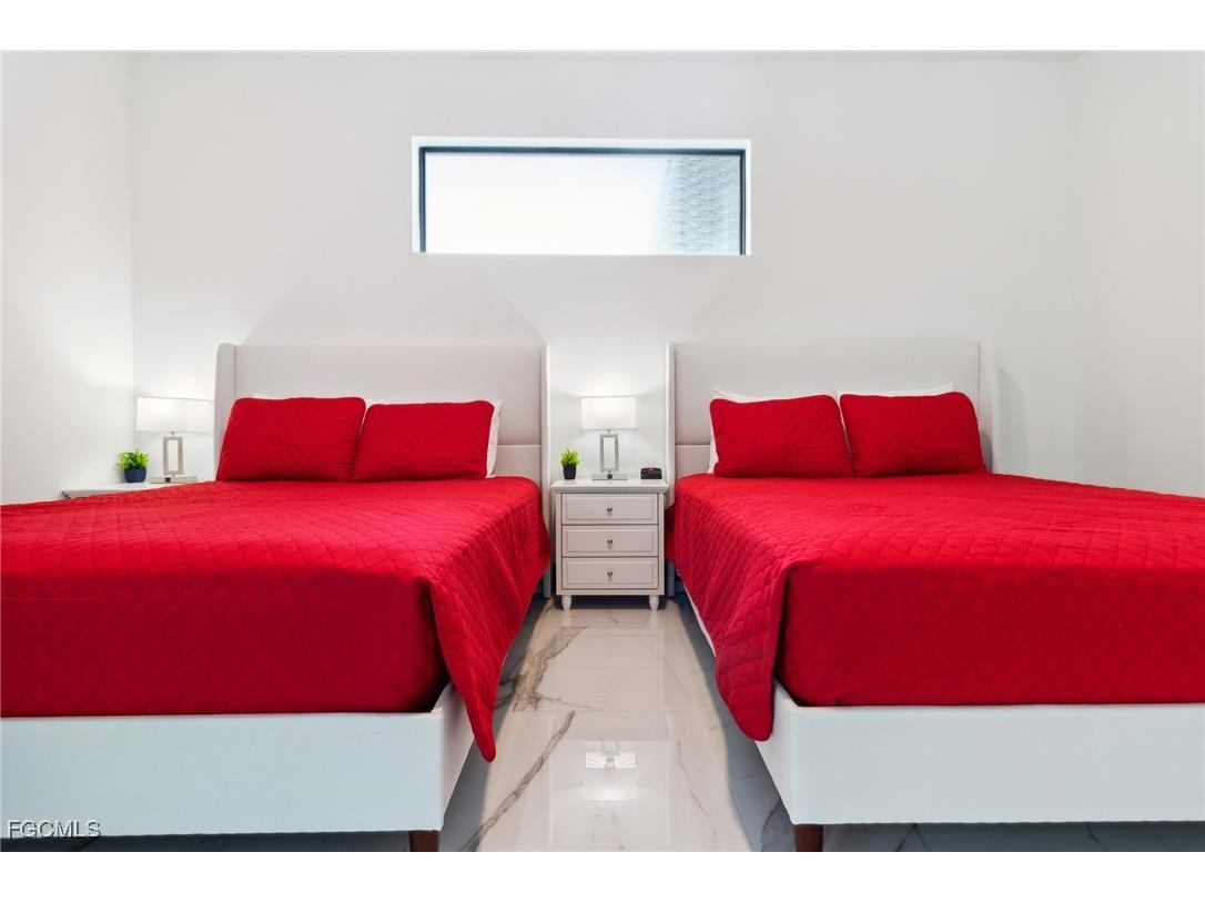 231 Gleason Parkway Cape Coral FL 33914 2025008056 image11