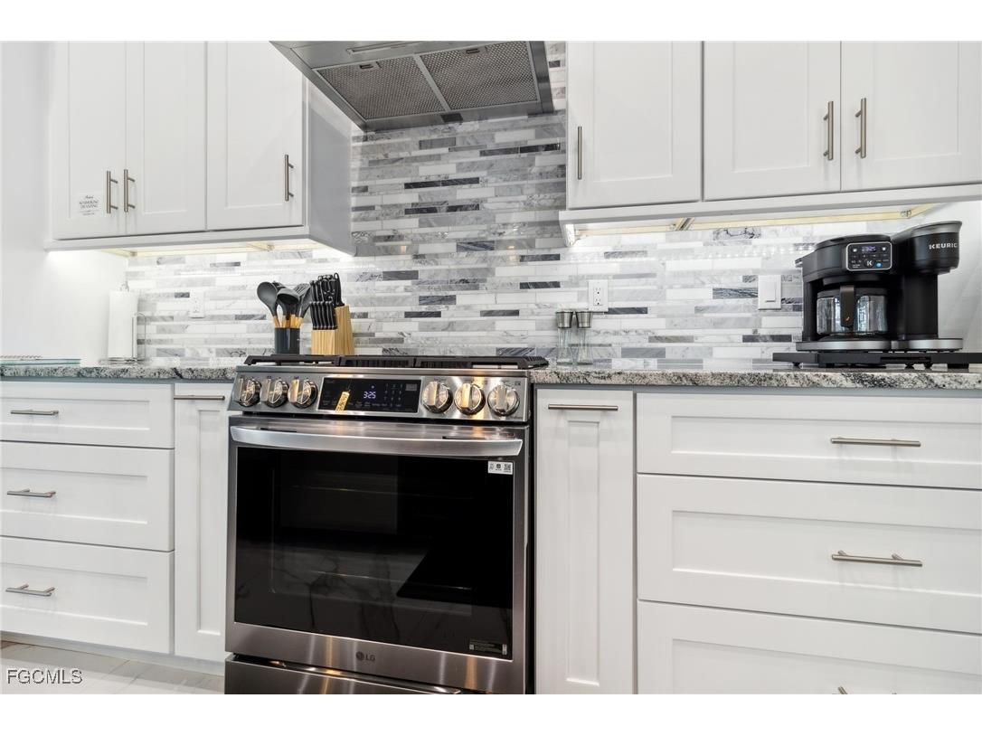 231 Gleason Parkway Cape Coral FL 33914 2025008056 image26