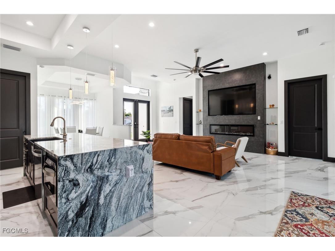 231 Gleason Parkway Cape Coral FL 33914 2025008056 image38