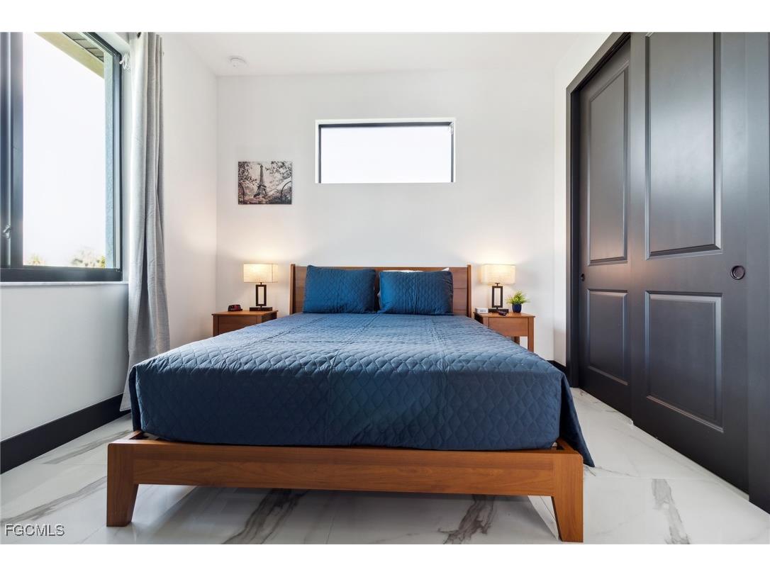 231 Gleason Parkway Cape Coral FL 33914 2025008056 image4