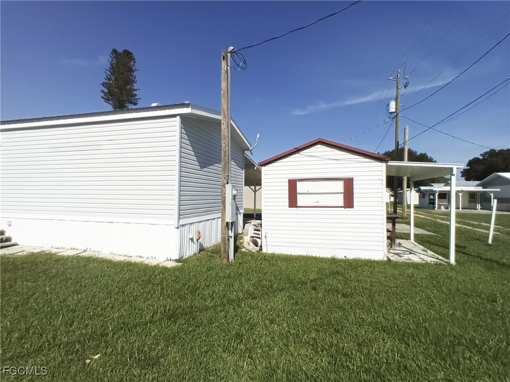 231 Palm Avenue NW Moore Haven FL 33471 2025008215 image10