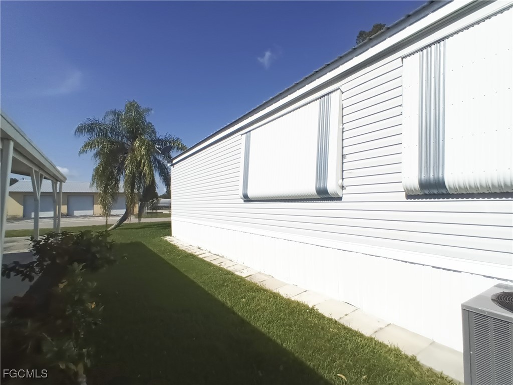 231 Palm Avenue NW Moore Haven FL 33471 2025008215 image12