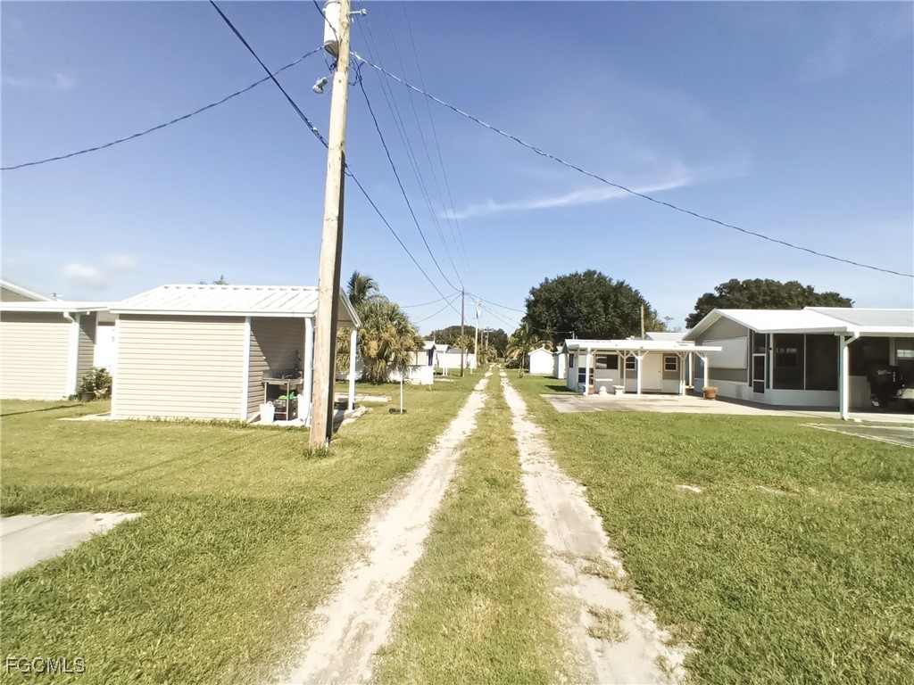 231 Palm Avenue NW Moore Haven FL 33471 2025008215 image17